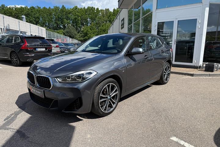 Grå BMW X2 fra 2021