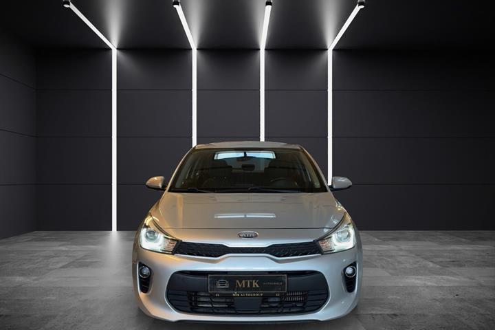 Sølv Kia Rio fra 2017