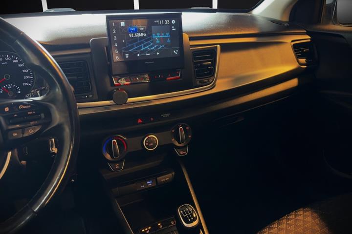 Sølv Kia Rio fra 2017