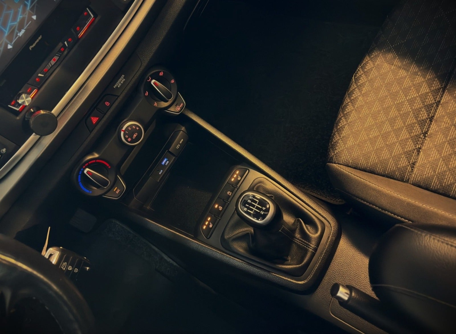 Sølv Kia Rio fra 2017