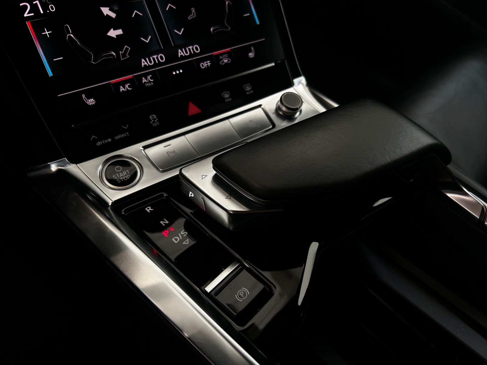 Sort Audi e-tron fra 2022