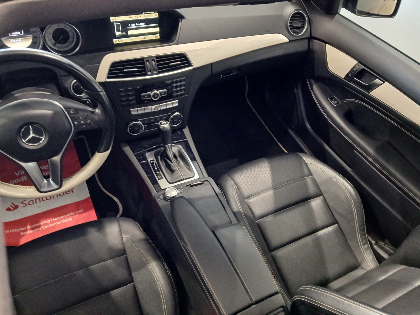 Sort Mercedes C180 fra 2011