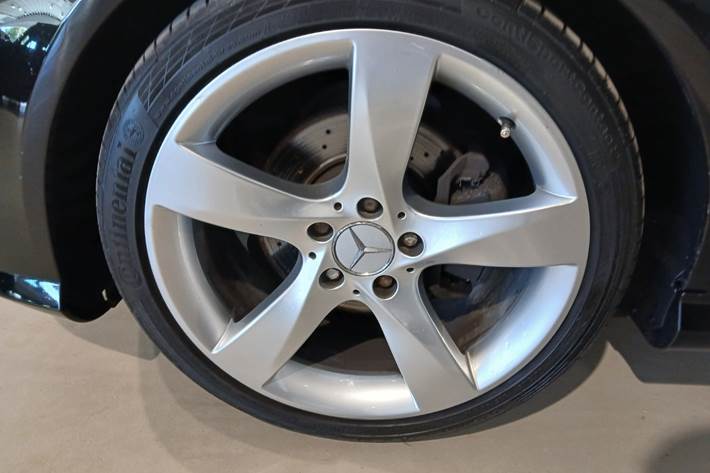 Sort Mercedes C180 fra 2011