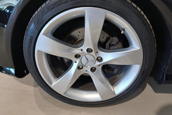 Sort Mercedes C180 fra 2011