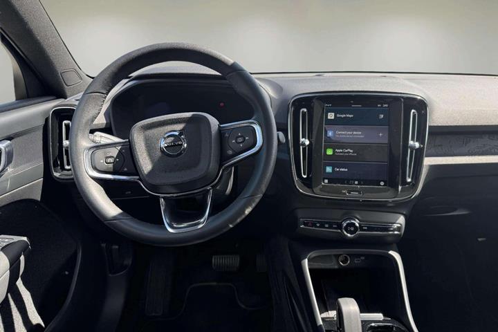 Blå Volvo C40 fra 2023