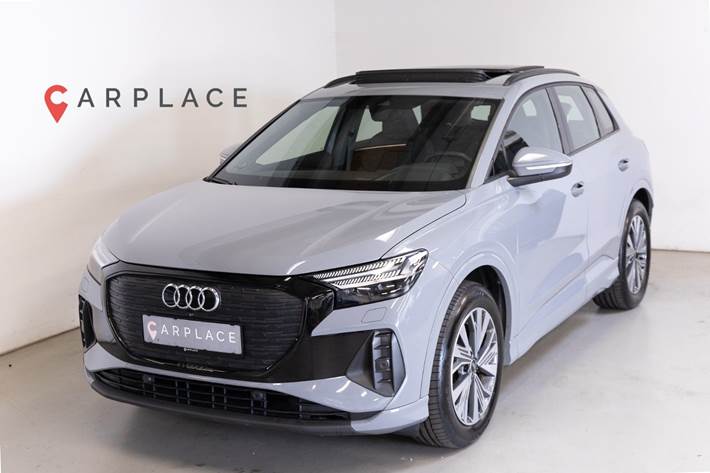 Grå Audi Q4 e-tron fra 2024