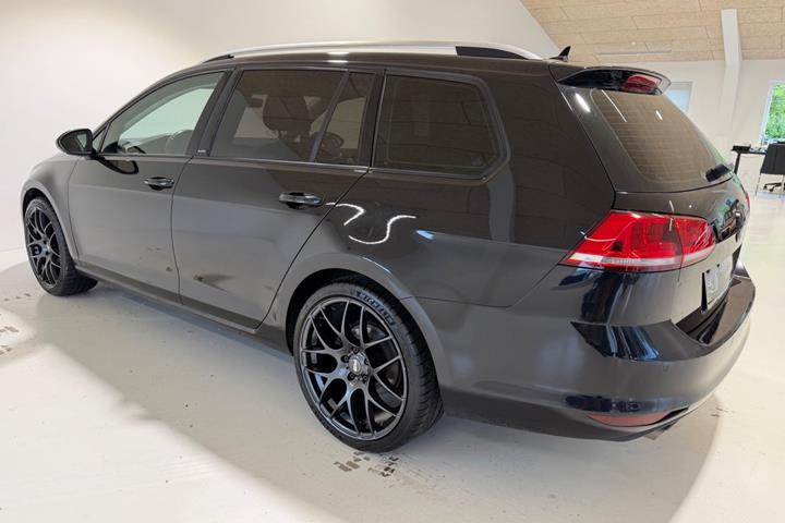 Sort VW Golf VII fra 2017