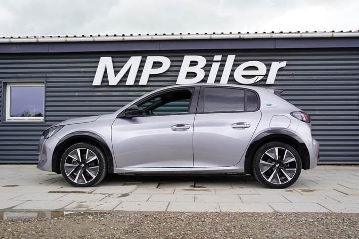 Grå Peugeot e-208 fra 2022