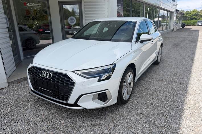 Hvid Audi A3 fra 2021