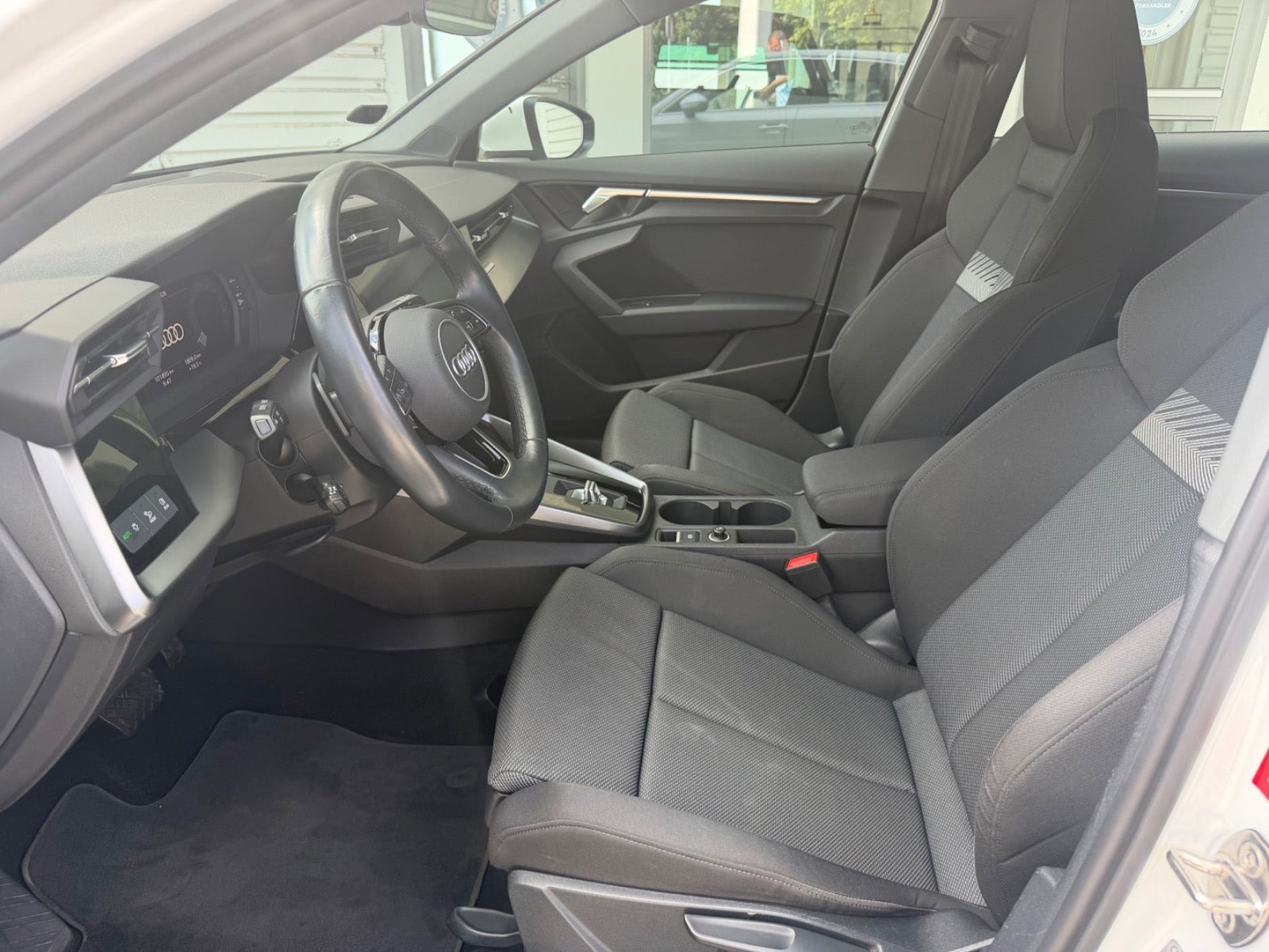 Hvid Audi A3 fra 2021