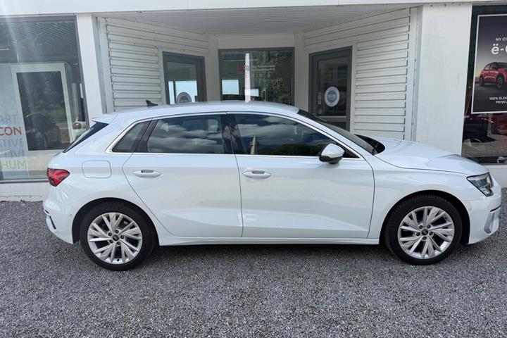 Hvid Audi A3 fra 2021