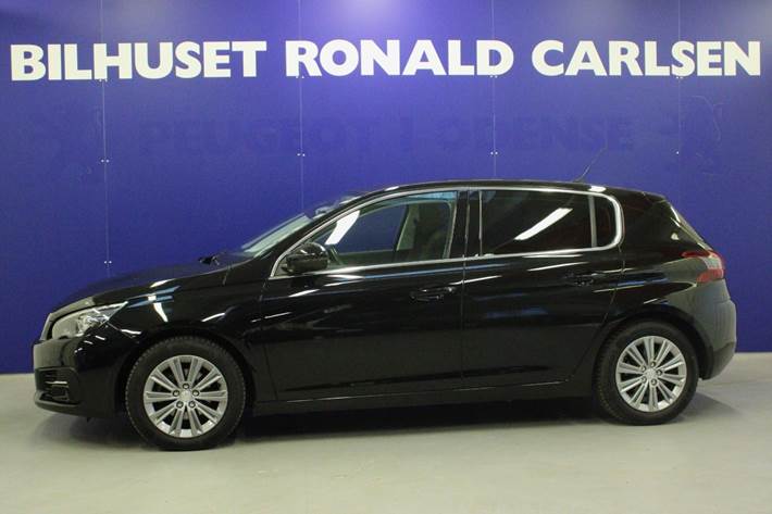 Sort Peugeot 308 fra 2019