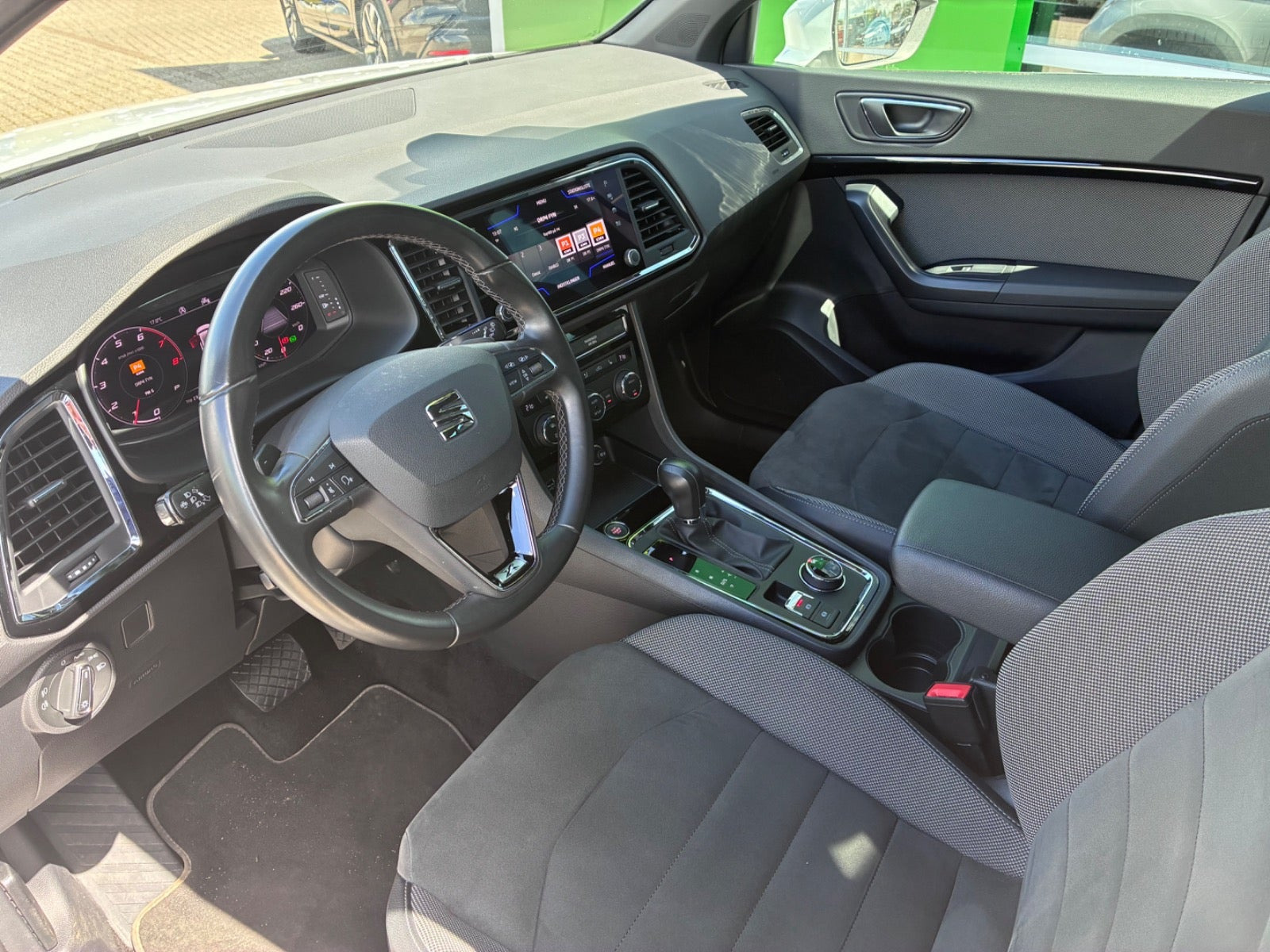 Hvid Seat Ateca fra 2020