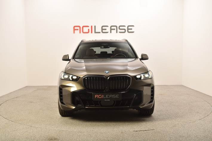 Grøn BMW X5 fra 2023