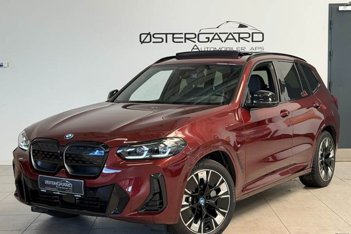 Grå BMW iX3 fra 2024
