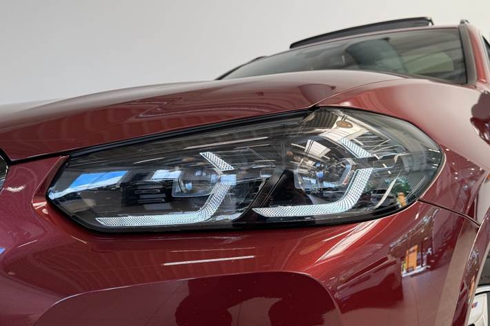 Grå BMW iX3 fra 2024