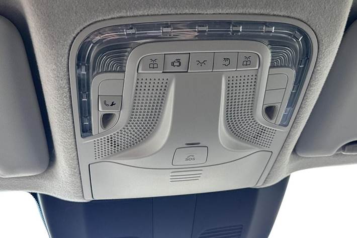 Grå Mercedes Vito 114 fra 2022