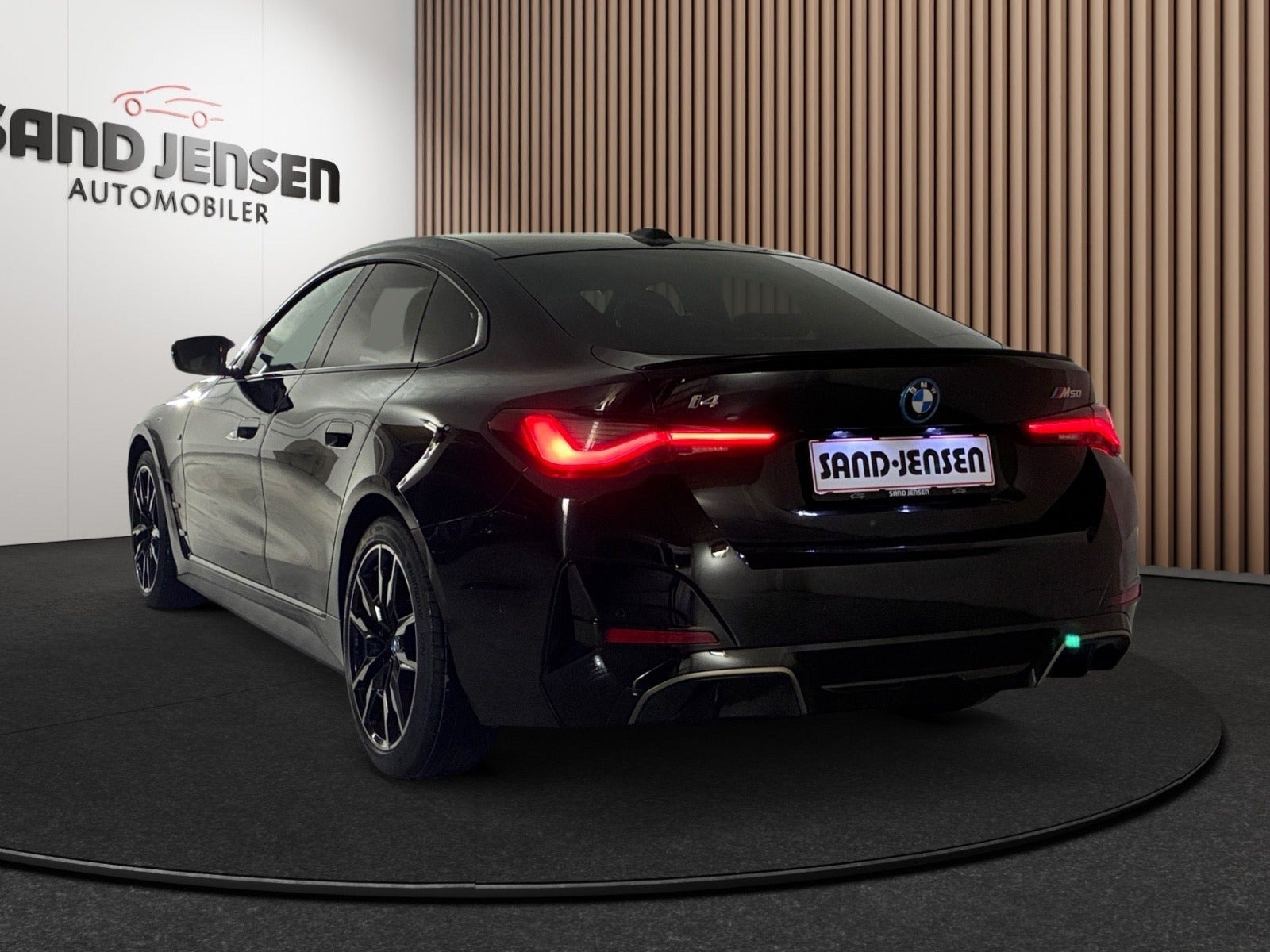 Sort BMW i4 fra 2024