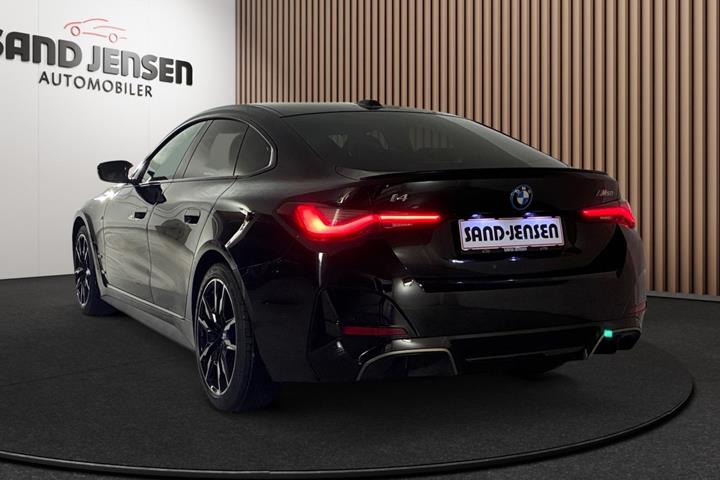 Sort BMW i4 fra 2024