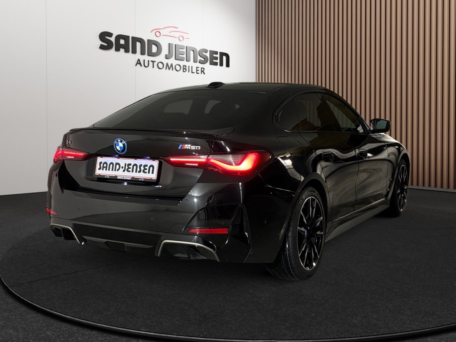 Sort BMW i4 fra 2024