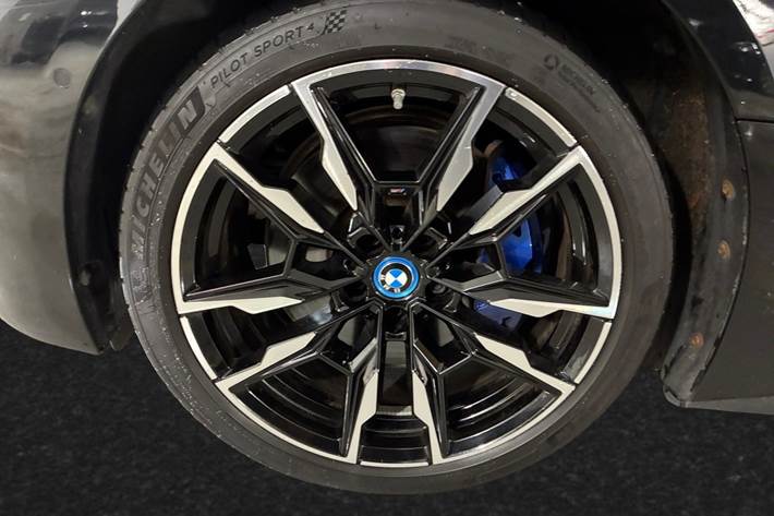Sort BMW i4 fra 2024