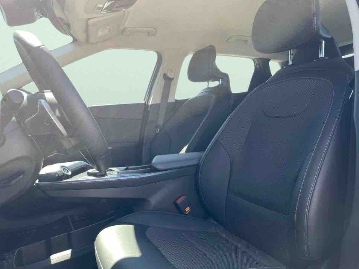 Hvid Kia EV6 fra 2023