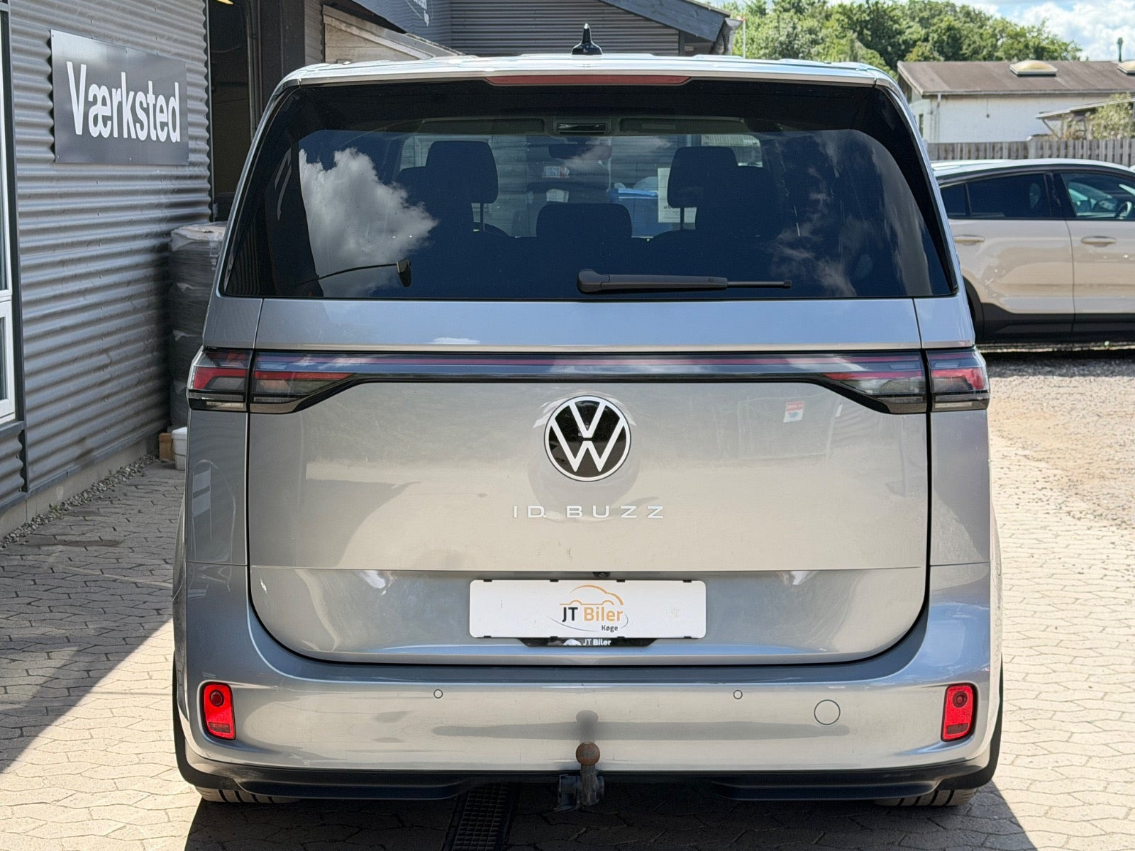 Sølv VW ID.Buzz fra 2023