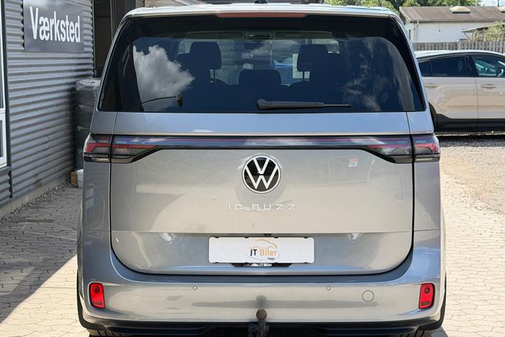 Sølv VW ID.Buzz fra 2023