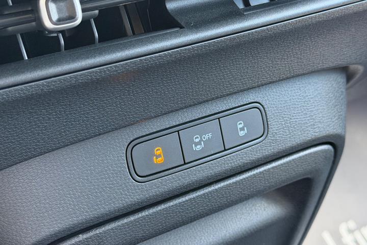 Sølv VW ID.Buzz fra 2023