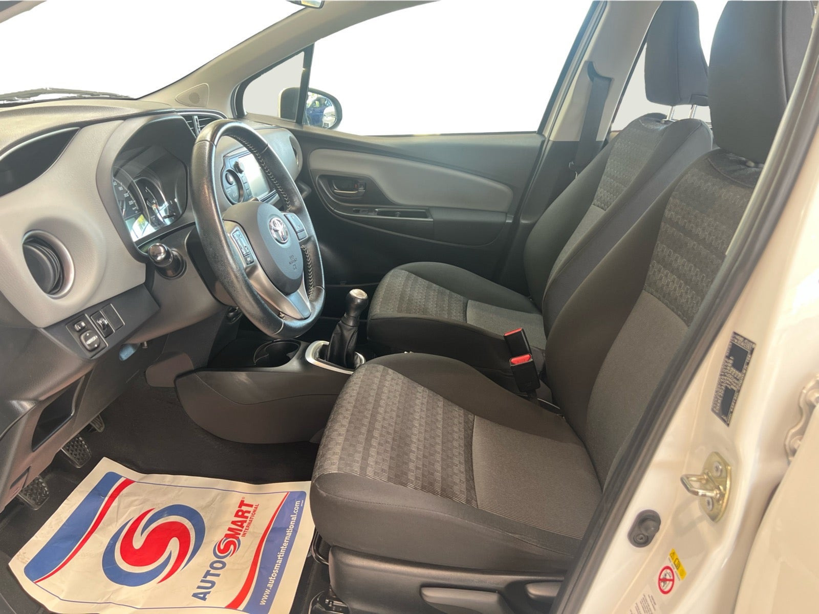 Hvid Toyota Yaris fra 2017