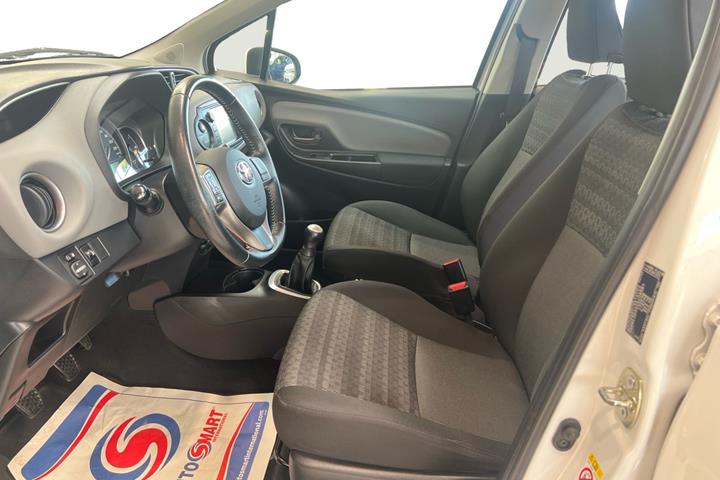Hvid Toyota Yaris fra 2017