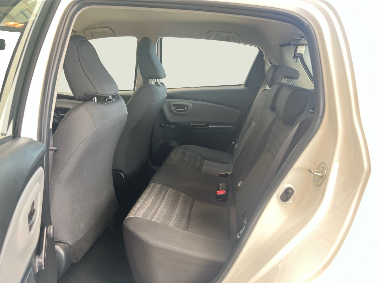 Hvid Toyota Yaris fra 2017