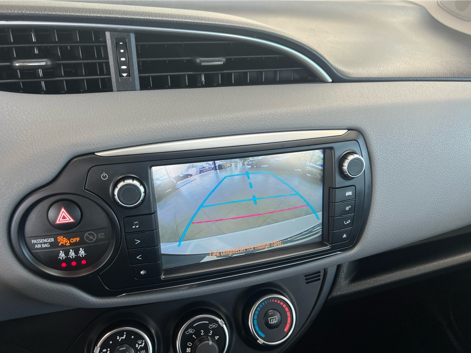 Hvid Toyota Yaris fra 2017