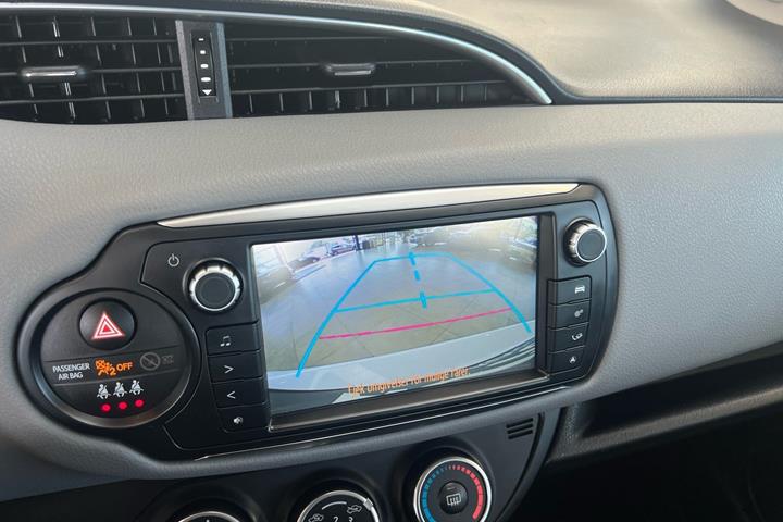 Hvid Toyota Yaris fra 2017
