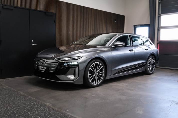 Grå Audi A6 e-tron fra 2025