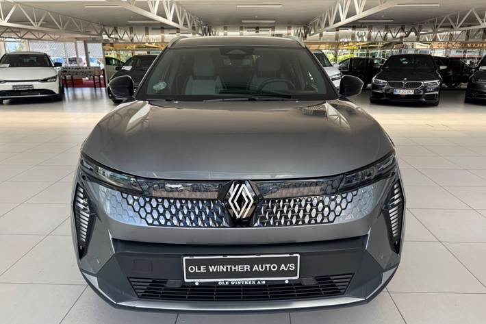 Grå Renault Scenic E-Tech fra 2024