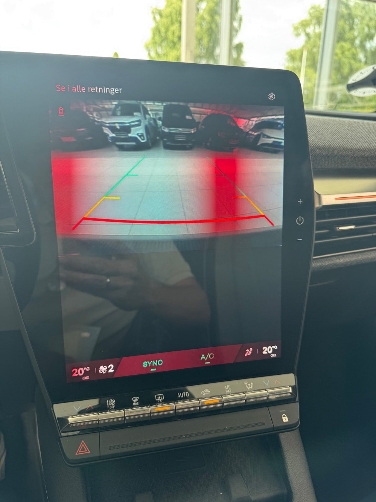 Grå Renault Scenic E-Tech fra 2024