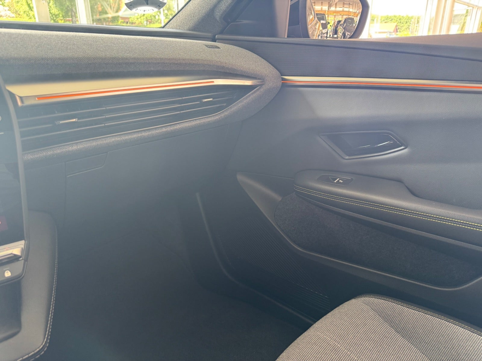 Grå Renault Scenic E-Tech fra 2024