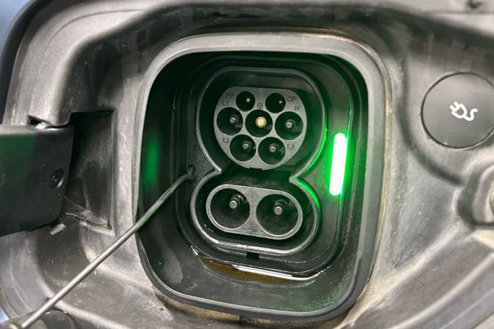 Sort Polestar 2 fra 2023