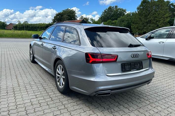 Grå Audi A6 fra 2015