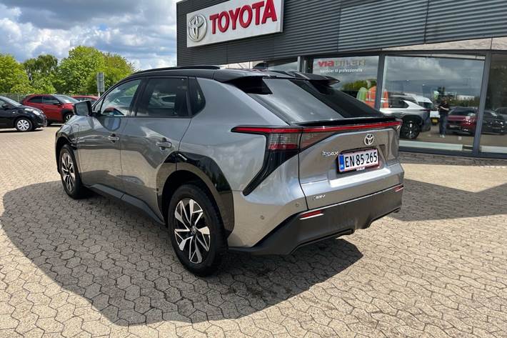 undefined Toyota BZ4X fra 2026