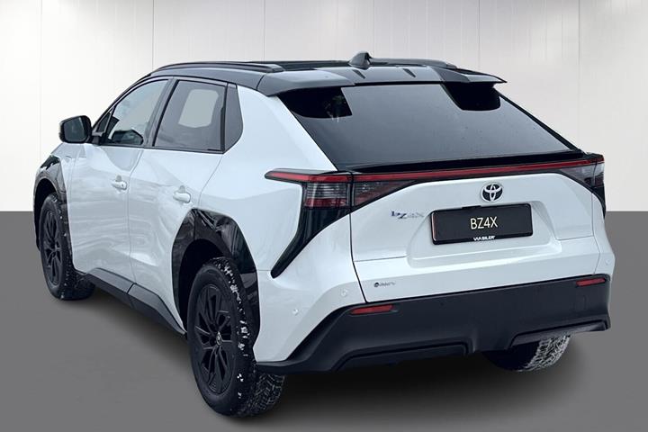 Hvid Toyota BZ4X fra 2026