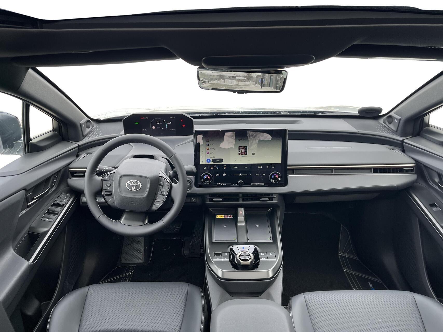 Hvid Toyota BZ4X fra 2026