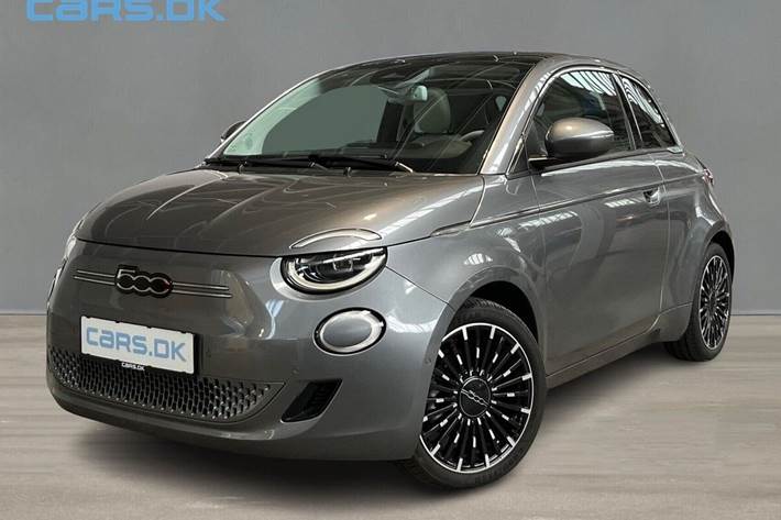 Grå Fiat 500e fra 2023 set udefra