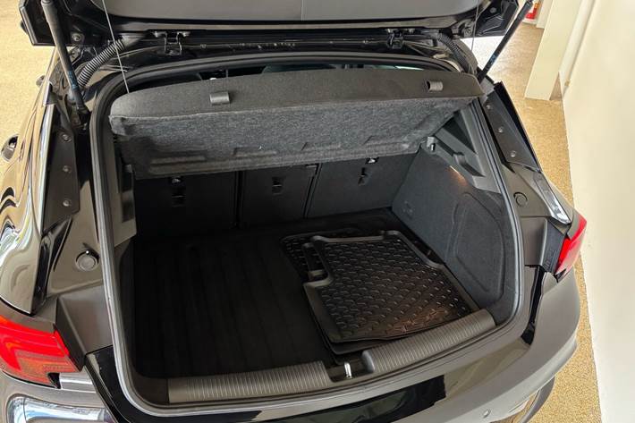 Sort Opel Astra fra 2019