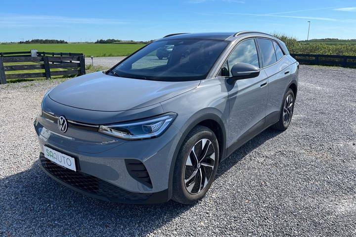 Grå VW ID.4 fra 2024 set udefra