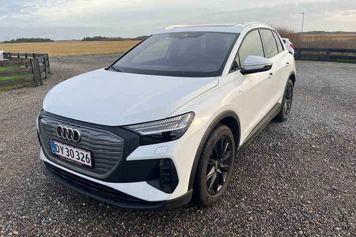 Hvid Audi Q4 fra 2024