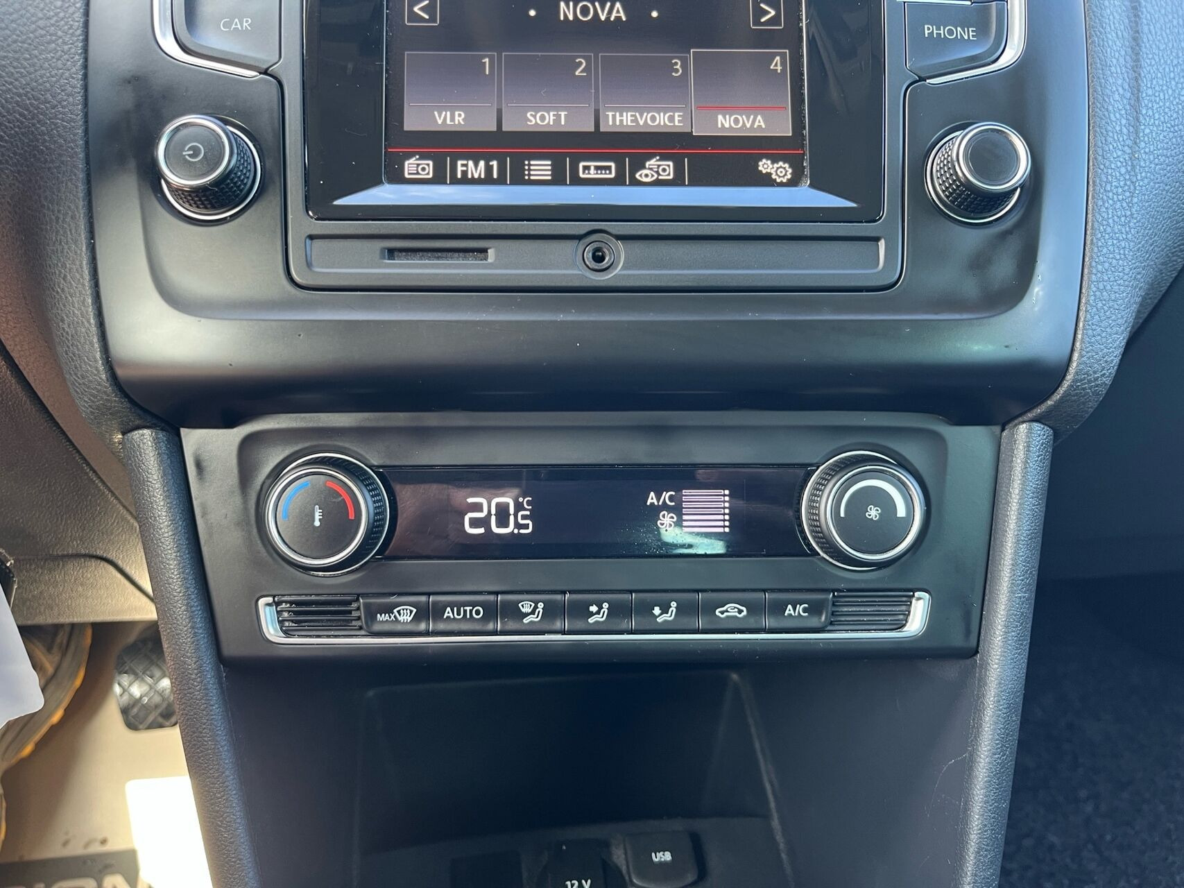 Hvid VW Polo fra 2015