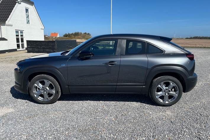 Sort Mazda MX-30 fra 2024