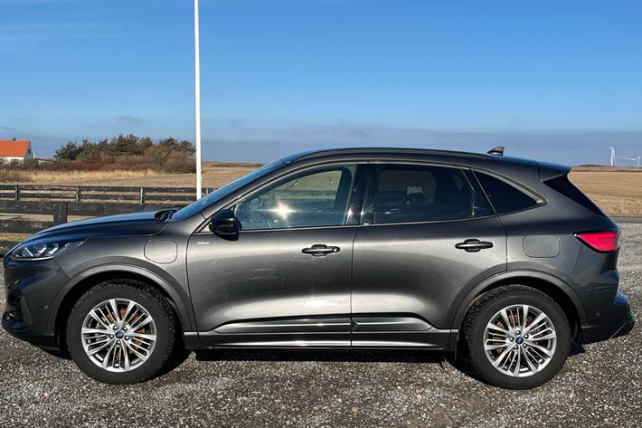 Sort Ford Kuga fra 2022